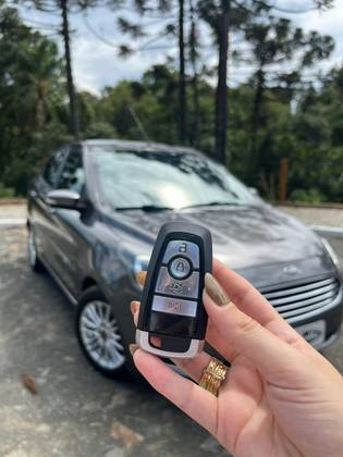 FORD KA 1.5 TI-VCT FLEX TITANIUM SEDAN AUTOMÁTICO